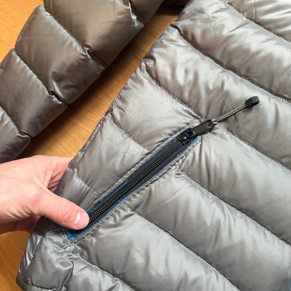 Men's Eddie Bauer Ascent Silver Blue Downlight StormDown Puffer Jacket Sz Medium - Picture 9 of 11